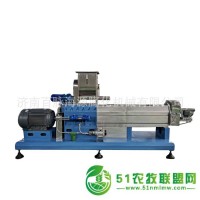三螺桿膨化機(jī)大豆飼料膨化機(jī) 膨化大豆飼料設(shè)備生產(chǎn)廠家