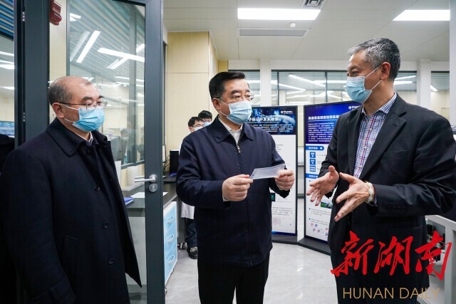 張慶偉在省農(nóng)科院等科研機(jī)構(gòu)和企業(yè)調(diào)研：給現(xiàn)代農(nóng)業(yè)插上科技的翅膀 守住保障國家糧食安全底線