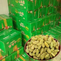 新疆葡萄干20斤箱無(wú)籽散裝蛋糕冷飲零食批烘焙用新貨黃綠葡萄干