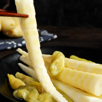 山泡椒脆筍尖 網(wǎng)紅零食小吃 開袋即食品包裝酸辣嫩竹筍 散裝批發(fā)