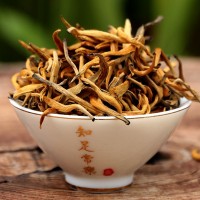 紅茶批發(fā)云南紅茶古樹(shù)紅茶500g散裝鳳慶滇紅大金針茶葉批發(fā)滇紅茶
