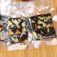 大量批發(fā)手工阿膠糕 獨(dú)立真空包裝制作驢皮小銅鍋現(xiàn)定現(xiàn)做