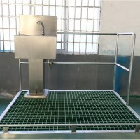 圍裙清洗器 屠宰生產(chǎn)線配套設備 圍裙清洗機設備豬屠宰線操作站臺