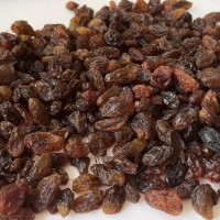 葡萄干新疆滅菌紅提干混色中小顆粒整箱批發(fā)