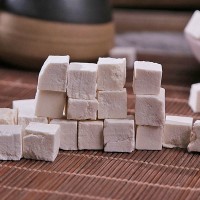 茯苓丁無硫中藥材批發(fā)可開票代打粉白茯苓大貨原色無熏代發(fā)貨茯苓