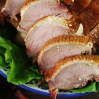 臘板鴨正宗農(nóng)家袋裝麻辣臘肉下酒菜批發(fā)特產(chǎn)餐飲四川食品整箱廠家