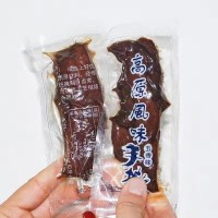高原風(fēng)味手撕鴨肉景區(qū)特產(chǎn)展會美食街零食小吃手撕牛肉干廠家批發(fā)