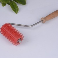 供應(yīng)蜂膠滾輪 木滾輪 塑料滾輪蜂具廠家批發(fā)